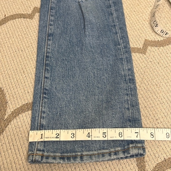 Good American Good Boy distressed knees indigo blue jeans - Picture 7 of 17